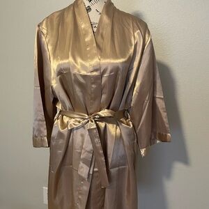 Gold Satin Robe with 3/4 Sleeves and Fabric Belt sz MD